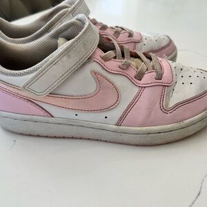 Nike Kids Sneakers in Pink and White